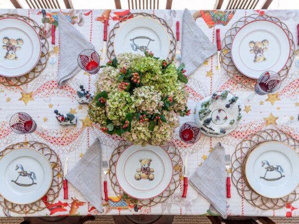 Elegância à mesa: Como montar uma inesquecível mesa posta de Natal
